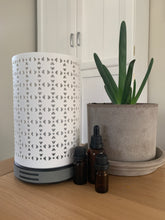 Load image into Gallery viewer, Tower Ceramic Humidifying Aromatherapy Diffuser