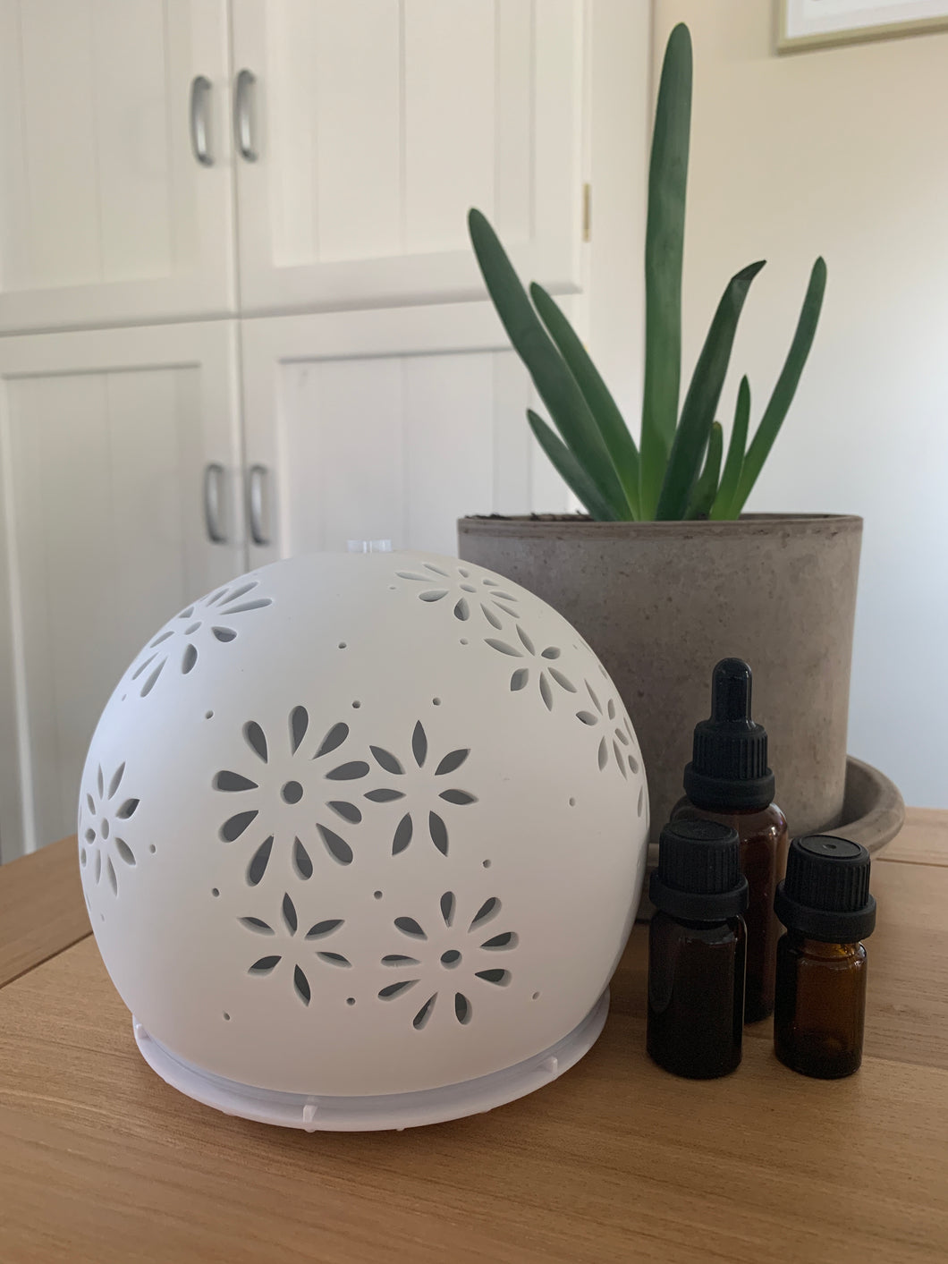 Globe Ceramic Humidifying Aromatherapy Diffuser  SALE
